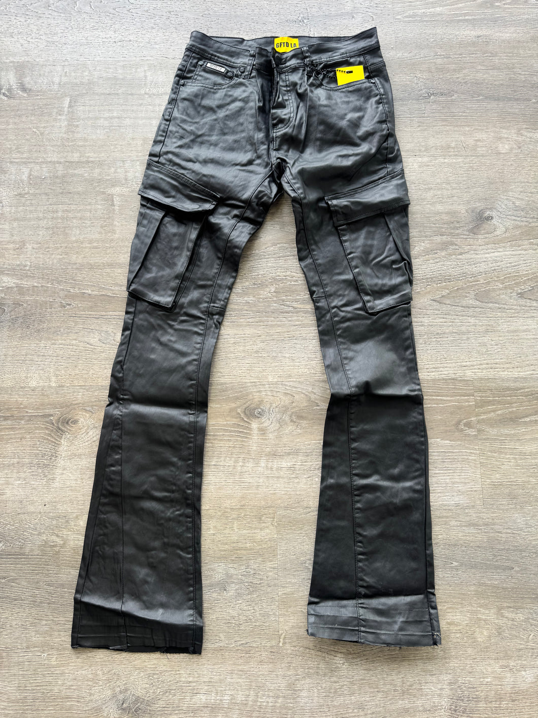 GFTD LA- STACKED WAX CARGO Black