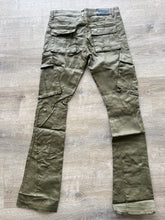 GFTD LA- STACKED WAX CARGO Olive